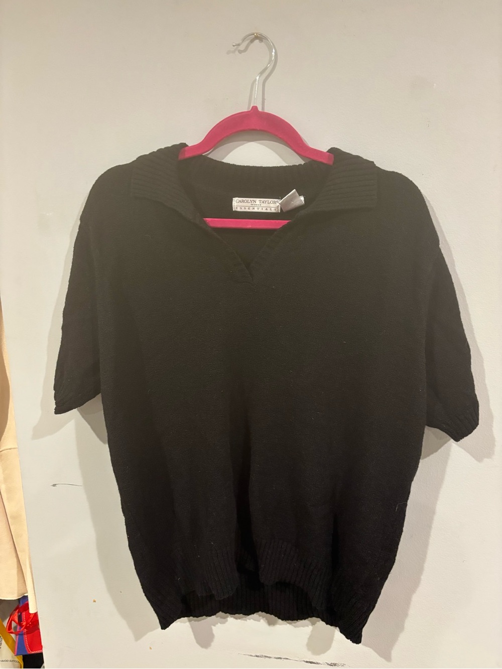 Carolyn Taylor Black Short-Sleeve Knit Sweater - women’s